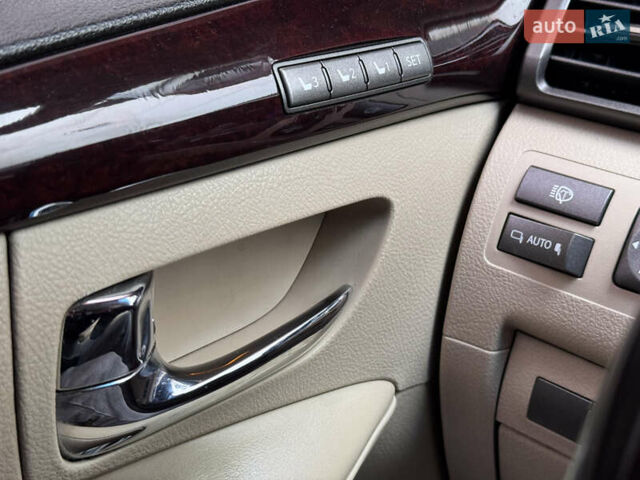Білий Лексус ЛХ, об'ємом двигуна 5.7 л та пробігом 268 тис. км за 24000 $, фото 32 на Automoto.ua