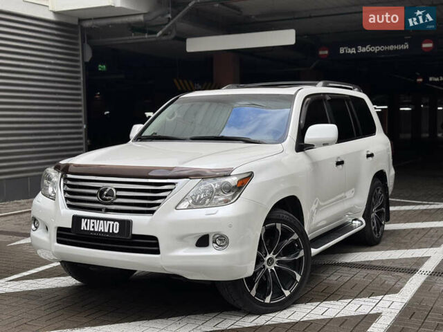 Білий Лексус ЛХ, об'ємом двигуна 5.7 л та пробігом 268 тис. км за 24000 $, фото 1 на Automoto.ua
