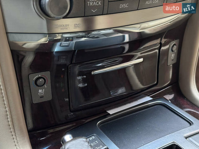 Білий Лексус ЛХ, об'ємом двигуна 5.7 л та пробігом 268 тис. км за 24000 $, фото 30 на Automoto.ua