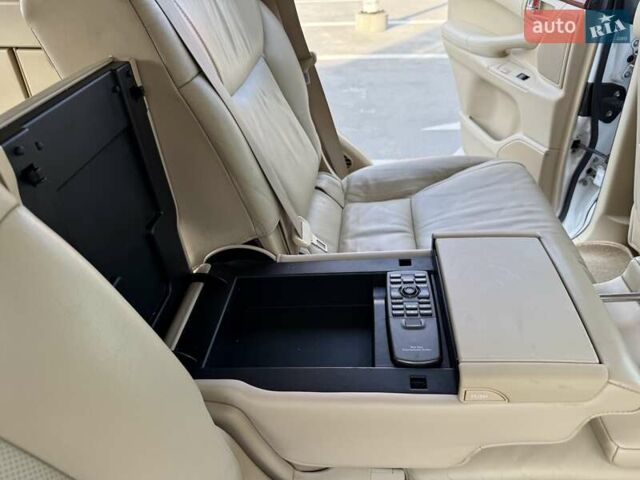 Белый Лексус ЛХ, объемом двигателя 5.66 л и пробегом 289 тыс. км за 24900 $, фото 33 на Automoto.ua