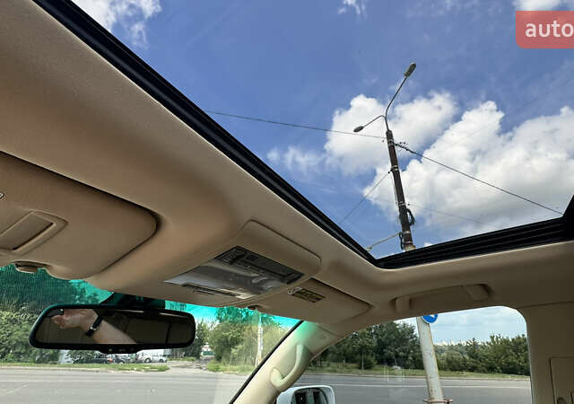 Белый Лексус ЛХ, объемом двигателя 5.66 л и пробегом 173 тыс. км за 30500 $, фото 15 на Automoto.ua