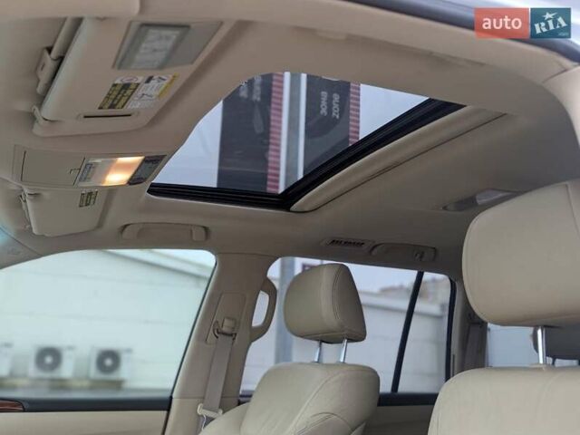 Белый Лексус ЛХ, объемом двигателя 5.7 л и пробегом 260 тыс. км за 24000 $, фото 26 на Automoto.ua