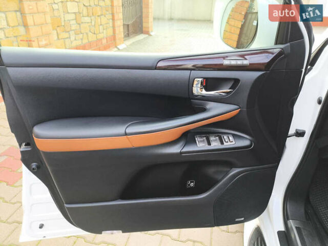 Белый Лексус ЛХ, объемом двигателя 5.7 л и пробегом 169 тыс. км за 37999 $, фото 27 на Automoto.ua