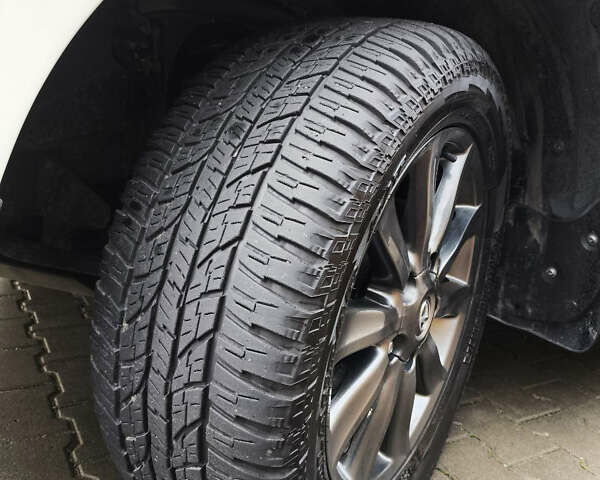 Белый Лексус ЛХ, объемом двигателя 5.7 л и пробегом 169 тыс. км за 37999 $, фото 47 на Automoto.ua