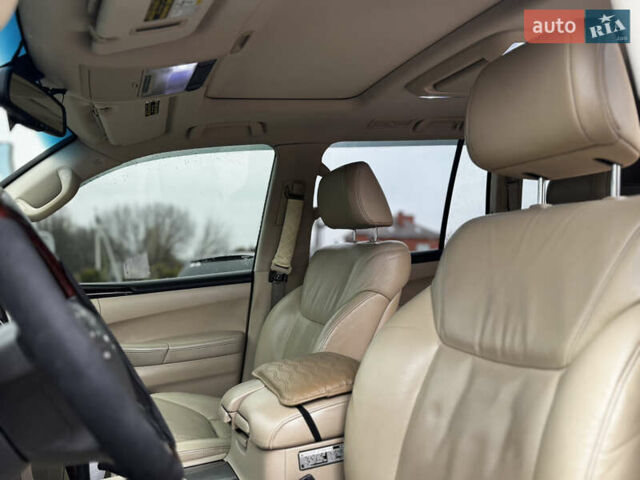 Белый Лексус ЛХ, объемом двигателя 5.66 л и пробегом 287 тыс. км за 28900 $, фото 8 на Automoto.ua