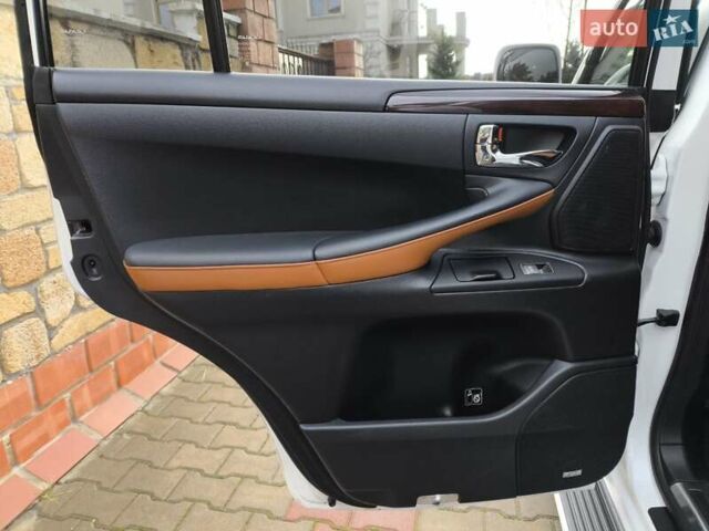 Белый Лексус ЛХ, объемом двигателя 5.7 л и пробегом 169 тыс. км за 37999 $, фото 26 на Automoto.ua