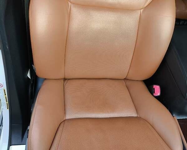 Белый Лексус ЛХ, объемом двигателя 5.7 л и пробегом 169 тыс. км за 37999 $, фото 42 на Automoto.ua