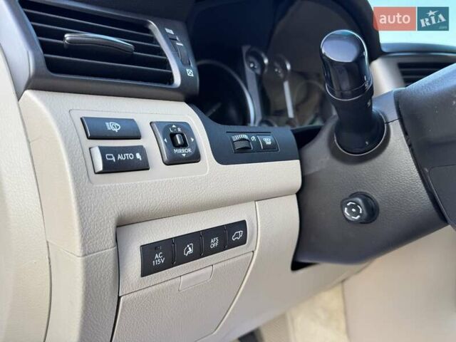 Білий Лексус ЛХ, об'ємом двигуна 5.66 л та пробігом 208 тис. км за 24500 $, фото 10 на Automoto.ua