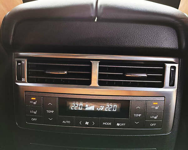 Белый Лексус ЛХ, объемом двигателя 5.7 л и пробегом 169 тыс. км за 37999 $, фото 17 на Automoto.ua