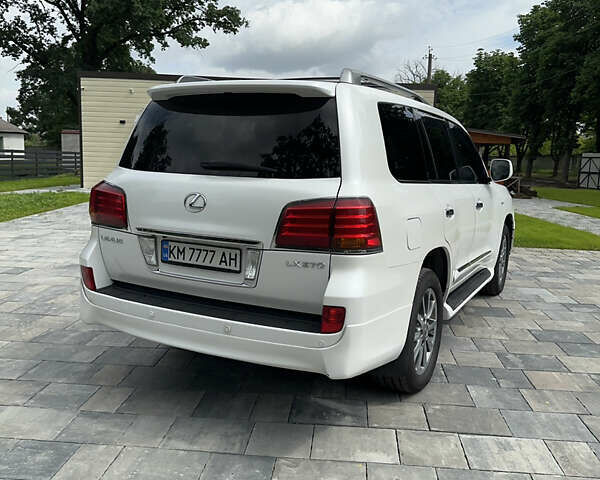 Білий Лексус ЛХ, об'ємом двигуна 5.66 л та пробігом 410 тис. км за 26500 $, фото 5 на Automoto.ua