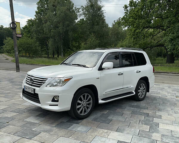 Білий Лексус ЛХ, об'ємом двигуна 5.66 л та пробігом 410 тис. км за 26500 $, фото 4 на Automoto.ua