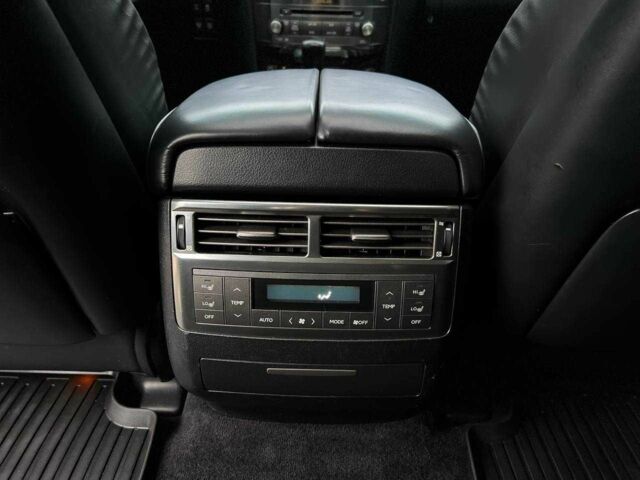 Білий Лексус ЛХ, об'ємом двигуна 5.7 л та пробігом 250 тис. км за 27900 $, фото 19 на Automoto.ua