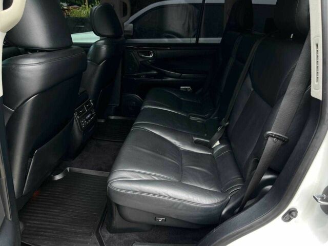 Білий Лексус ЛХ, об'ємом двигуна 5.7 л та пробігом 250 тис. км за 27900 $, фото 22 на Automoto.ua