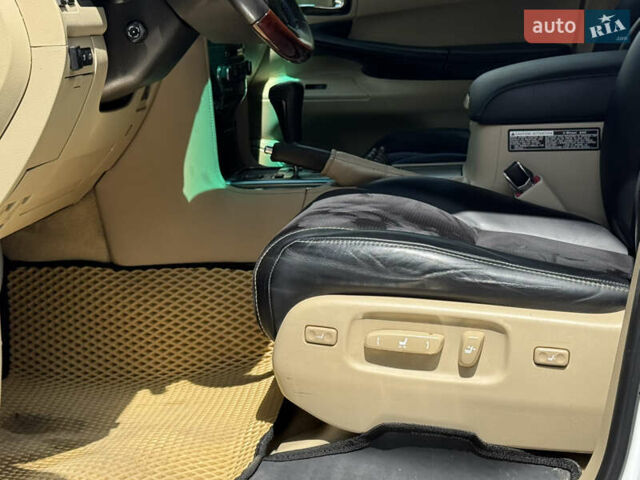 Білий Лексус ЛХ, об'ємом двигуна 5.66 л та пробігом 202 тис. км за 25500 $, фото 70 на Automoto.ua