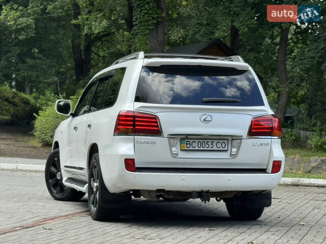 Білий Лексус ЛХ, об'ємом двигуна 5.66 л та пробігом 202 тис. км за 25500 $, фото 37 на Automoto.ua
