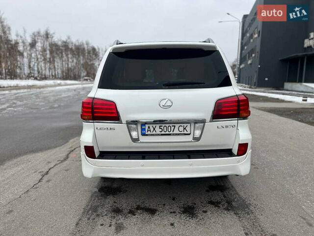 Белый Лексус ЛХ, объемом двигателя 5.66 л и пробегом 197 тыс. км за 27750 $, фото 12 на Automoto.ua