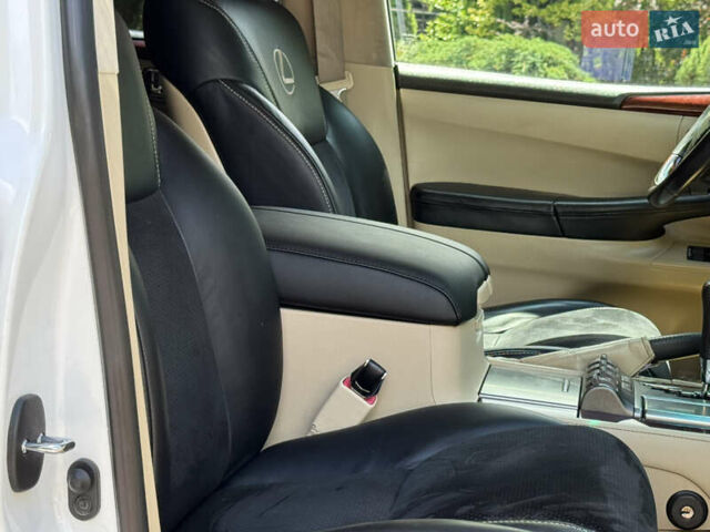 Білий Лексус ЛХ, об'ємом двигуна 5.66 л та пробігом 202 тис. км за 25500 $, фото 143 на Automoto.ua