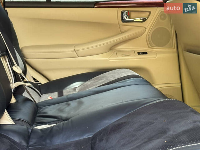 Білий Лексус ЛХ, об'ємом двигуна 5.66 л та пробігом 202 тис. км за 25500 $, фото 99 на Automoto.ua