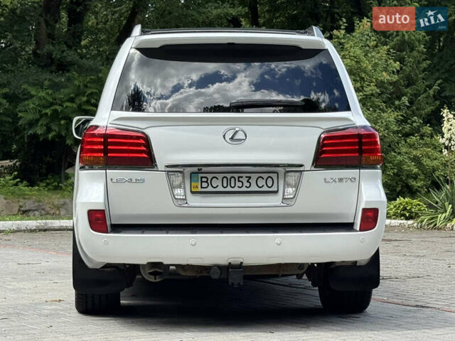 Білий Лексус ЛХ, об'ємом двигуна 5.66 л та пробігом 202 тис. км за 25500 $, фото 52 на Automoto.ua