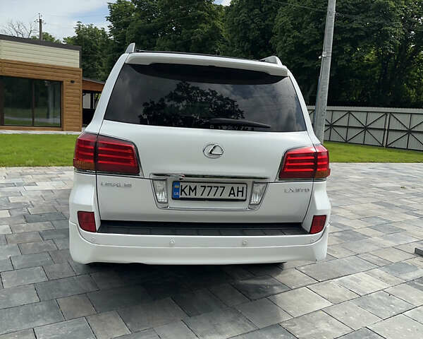 Білий Лексус ЛХ, об'ємом двигуна 5.66 л та пробігом 410 тис. км за 26500 $, фото 7 на Automoto.ua