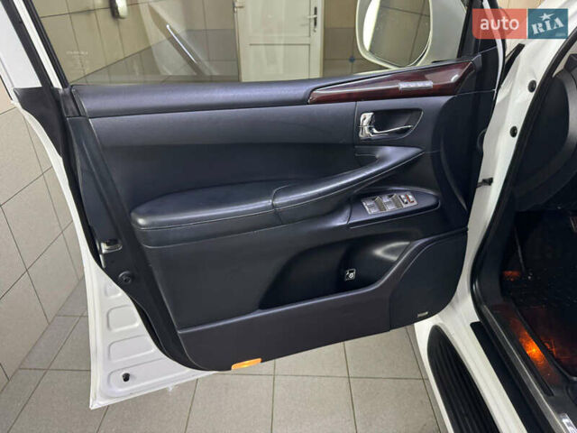 Білий Лексус ЛХ, об'ємом двигуна 0 л та пробігом 240 тис. км за 26500 $, фото 21 на Automoto.ua