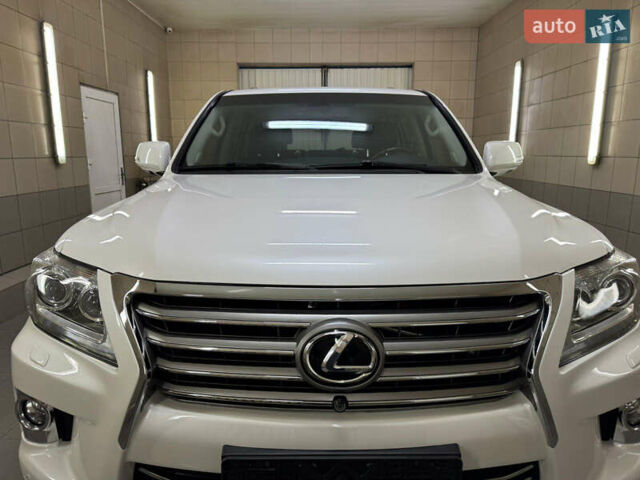 Білий Лексус ЛХ, об'ємом двигуна 0 л та пробігом 240 тис. км за 26500 $, фото 4 на Automoto.ua