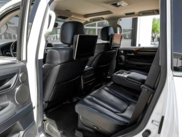 Белый Лексус ЛХ, объемом двигателя 5.7 л и пробегом 105 тыс. км за 9950 $, фото 19 на Automoto.ua