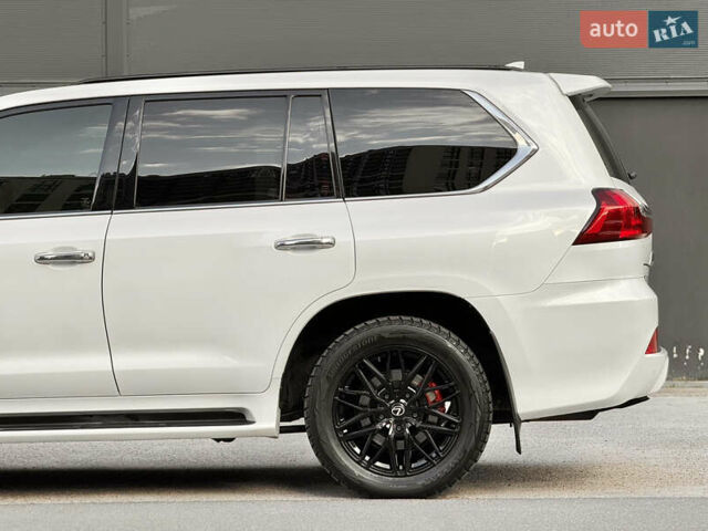 Білий Лексус ЛХ, об'ємом двигуна 4.5 л та пробігом 162 тис. км за 53950 $, фото 12 на Automoto.ua