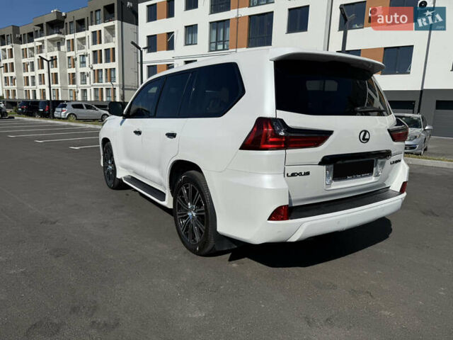 Белый Лексус ЛХ, объемом двигателя 4.46 л и пробегом 235 тыс. км за 56900 $, фото 9 на Automoto.ua