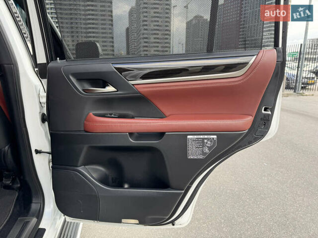 Білий Лексус ЛХ, об'ємом двигуна 4.5 л та пробігом 162 тис. км за 53950 $, фото 55 на Automoto.ua