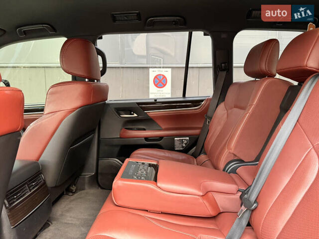 Білий Лексус ЛХ, об'ємом двигуна 4.5 л та пробігом 162 тис. км за 53950 $, фото 26 на Automoto.ua