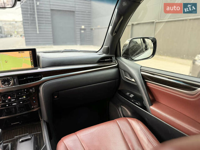 Білий Лексус ЛХ, об'ємом двигуна 4.5 л та пробігом 162 тис. км за 53950 $, фото 30 на Automoto.ua