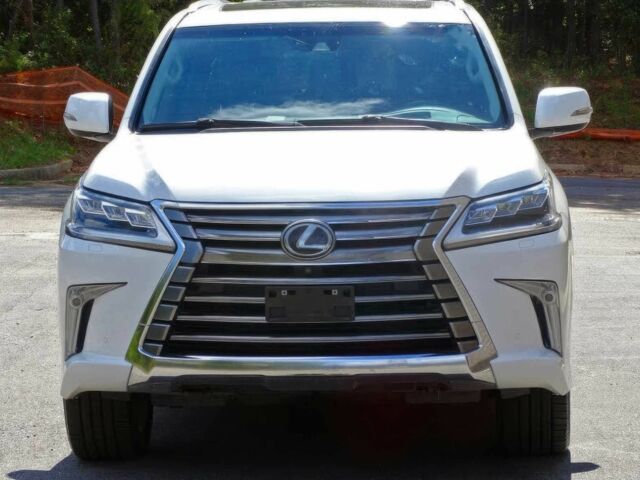 Белый Лексус ЛХ, объемом двигателя 5.7 л и пробегом 75 тыс. км за 40000 $, фото 1 на Automoto.ua