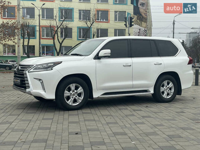 Білий Лексус ЛХ, об'ємом двигуна 4.46 л та пробігом 143 тис. км за 62500 $, фото 14 на Automoto.ua