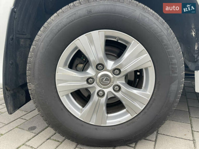 Білий Лексус ЛХ, об'ємом двигуна 4.46 л та пробігом 143 тис. км за 62500 $, фото 24 на Automoto.ua
