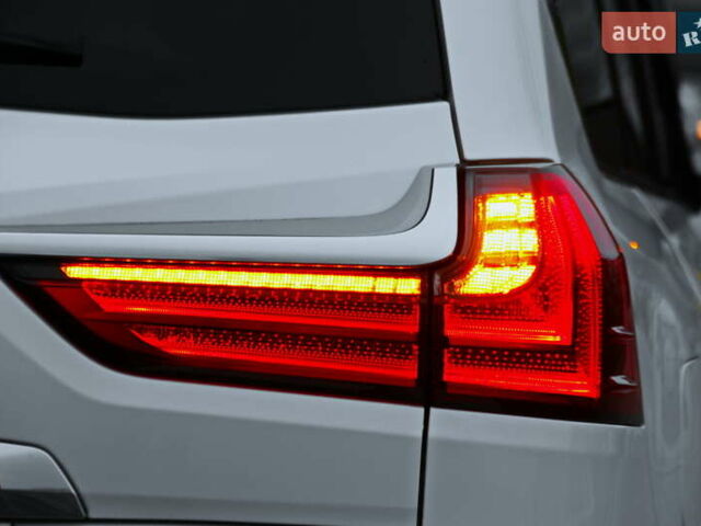 Білий Лексус ЛХ, об'ємом двигуна 4.5 л та пробігом 125 тис. км за 65500 $, фото 7 на Automoto.ua