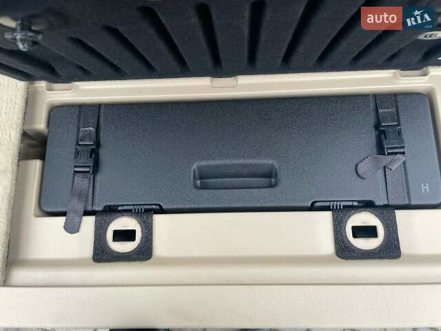 Білий Лексус ЛХ, об'ємом двигуна 4.46 л та пробігом 143 тис. км за 62500 $, фото 51 на Automoto.ua