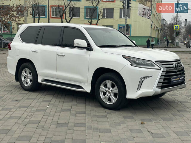 Білий Лексус ЛХ, об'ємом двигуна 4.46 л та пробігом 143 тис. км за 62500 $, фото 17 на Automoto.ua
