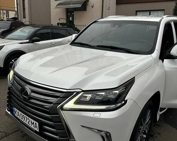 Білий Лексус ЛХ, об'ємом двигуна 4.46 л та пробігом 138 тис. км за 65500 $, фото 6 на Automoto.ua