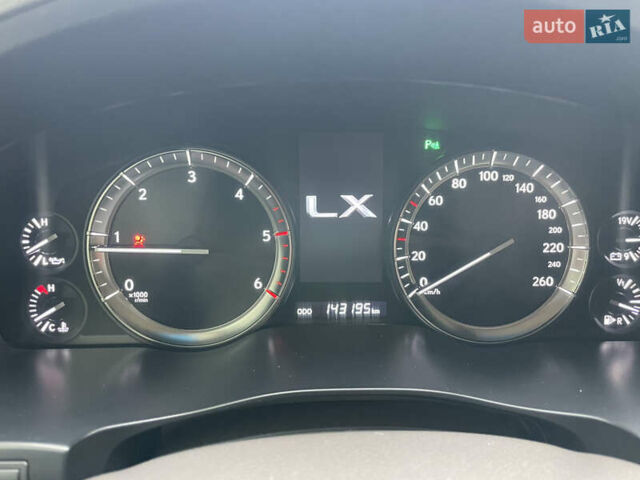 Білий Лексус ЛХ, об'ємом двигуна 4.46 л та пробігом 143 тис. км за 62500 $, фото 32 на Automoto.ua