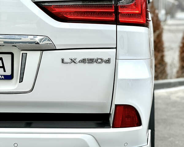 Білий Лексус ЛХ, об'ємом двигуна 4.5 л та пробігом 73 тис. км за 85000 $, фото 53 на Automoto.ua