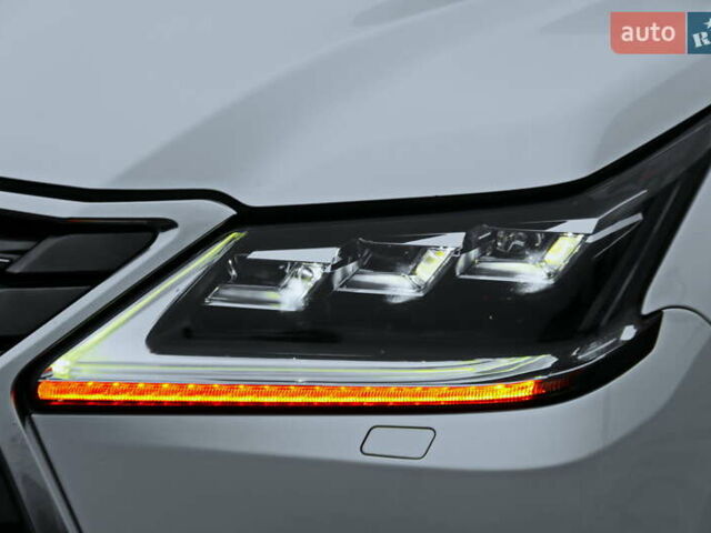 Білий Лексус ЛХ, об'ємом двигуна 4.5 л та пробігом 125 тис. км за 65500 $, фото 6 на Automoto.ua