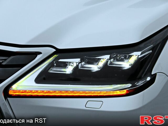 Белый Лексус ЛХ, объемом двигателя 4.5 л и пробегом 125 тыс. км за 65500 $, фото 6 на Automoto.ua