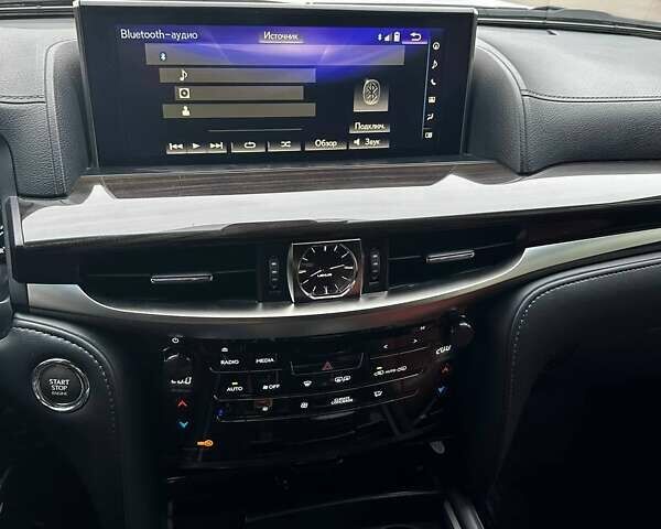 Білий Лексус ЛХ, об'ємом двигуна 4.46 л та пробігом 138 тис. км за 65500 $, фото 13 на Automoto.ua