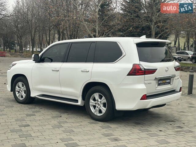 Білий Лексус ЛХ, об'ємом двигуна 4.46 л та пробігом 143 тис. км за 62500 $, фото 11 на Automoto.ua