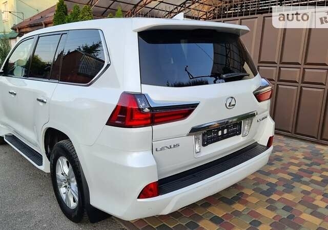 Білий Лексус ЛХ, об'ємом двигуна 4.46 л та пробігом 115 тис. км за 67000 $, фото 5 на Automoto.ua