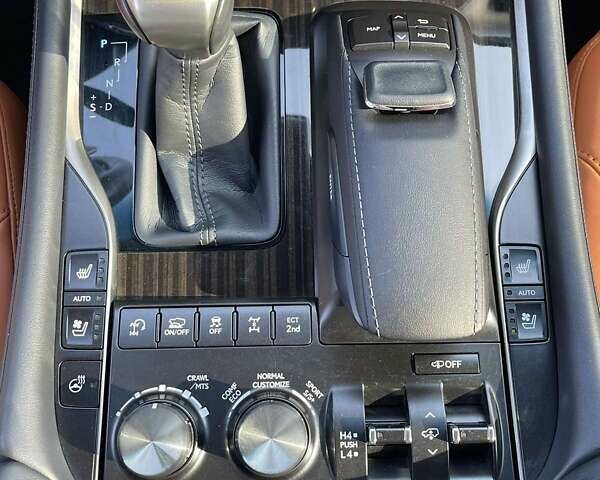 Білий Лексус ЛХ, об'ємом двигуна 4.46 л та пробігом 58 тис. км за 75000 $, фото 13 на Automoto.ua