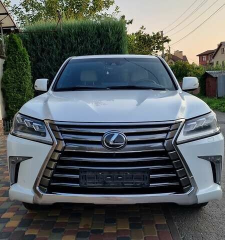 Білий Лексус ЛХ, об'ємом двигуна 4.46 л та пробігом 115 тис. км за 67000 $, фото 1 на Automoto.ua