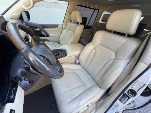 Білий Лексус ЛХ, об'ємом двигуна 5.7 л та пробігом 44 тис. км за 20000 $, фото 7 на Automoto.ua