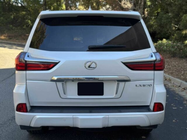 Білий Лексус ЛХ, об'ємом двигуна 5.7 л та пробігом 44 тис. км за 20000 $, фото 4 на Automoto.ua